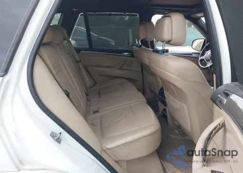 2013 BMW X5 xDrive35I/xDrive35I Premium/xDrive35I Sport Activity z USA, uszkodzony, nr VIN 5UXZV4C54D0B06854